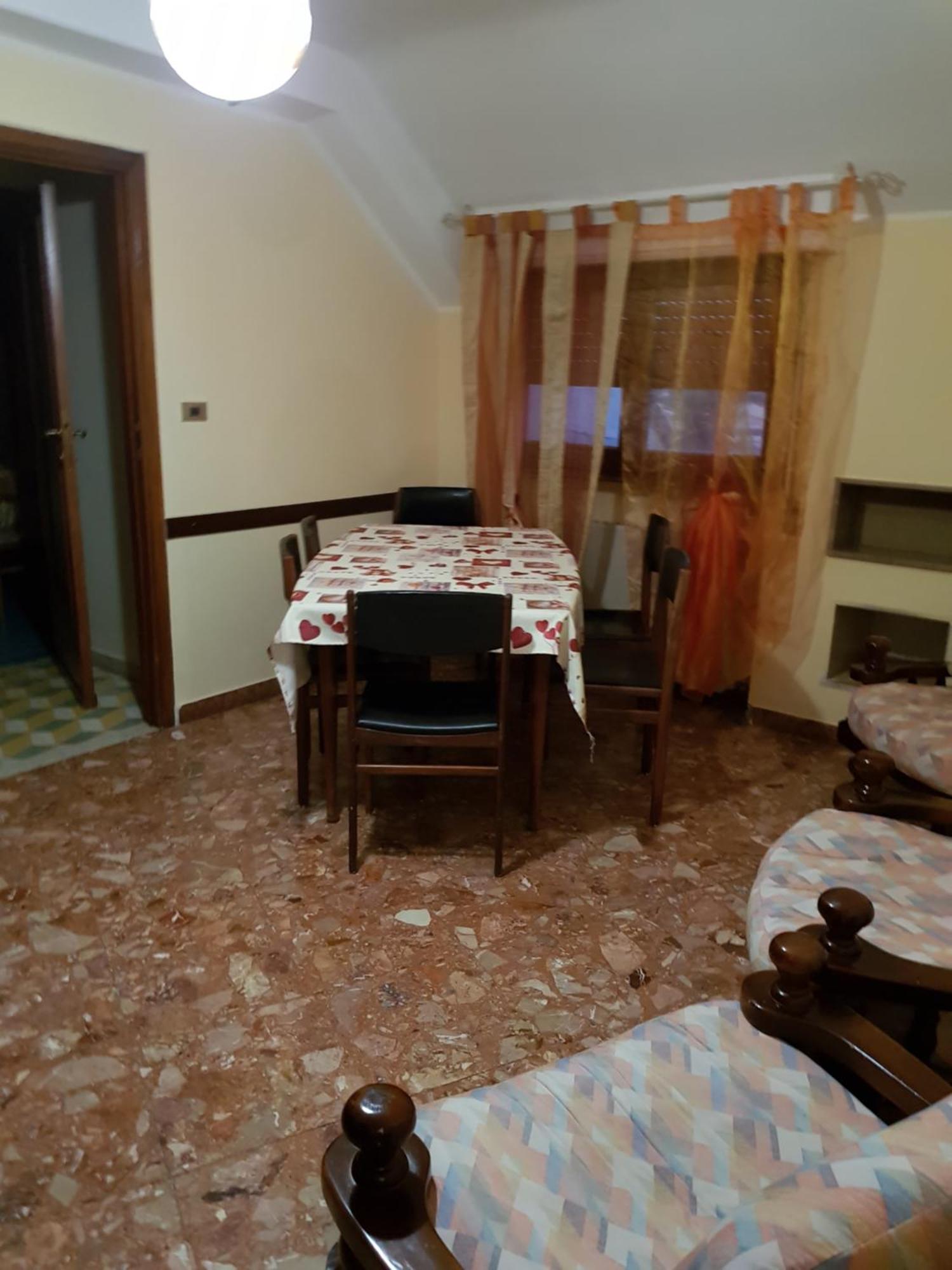 阿韦扎诺La Casa Di Loryanne公寓 外观 照片